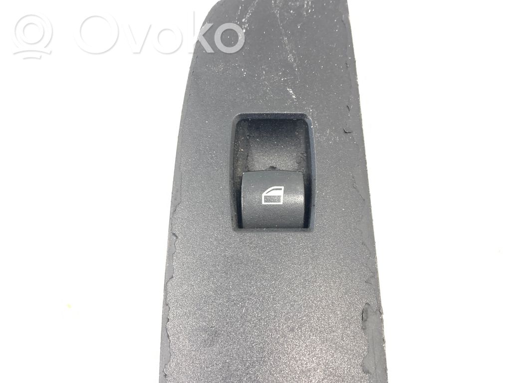 BMW 1 E81 E87 Electric window control switch 