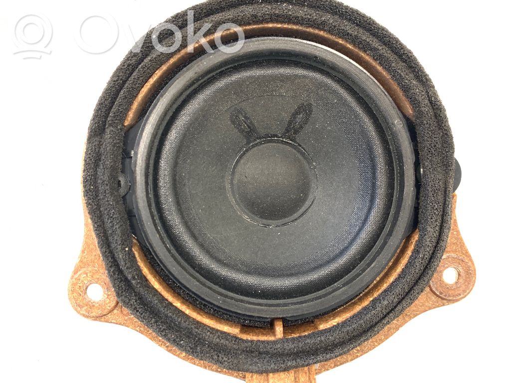 Audi A6 S6 C6 4F Etuoven kaiutin 