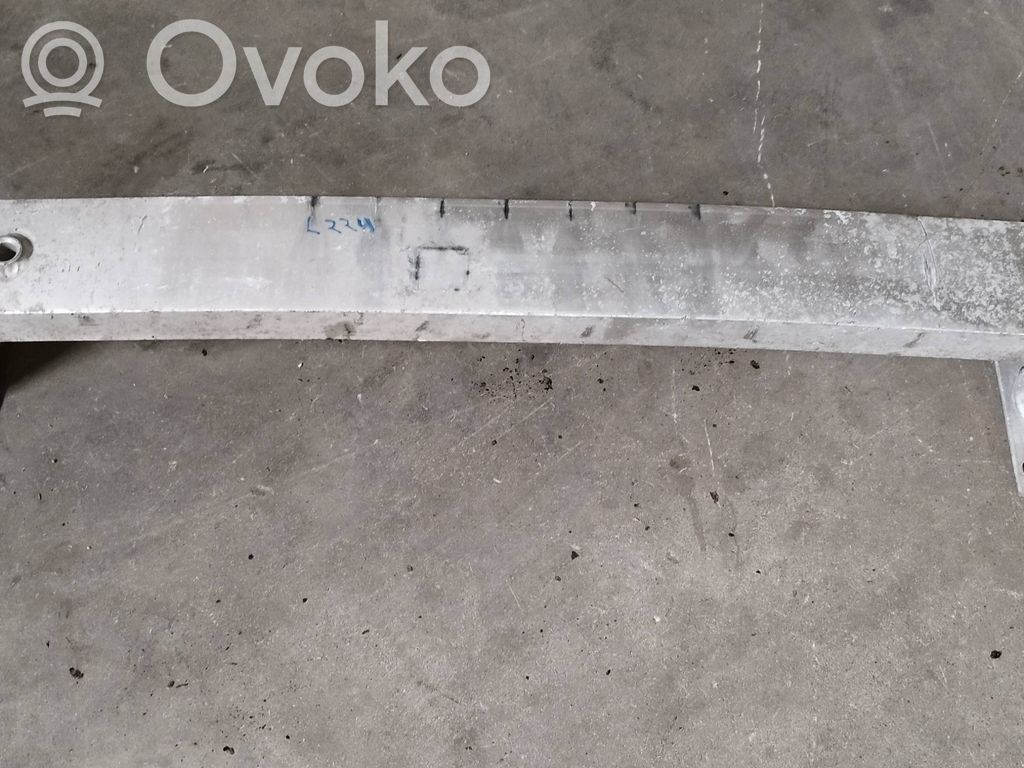 Priekšpusē bampera sija / balka   E9104AC