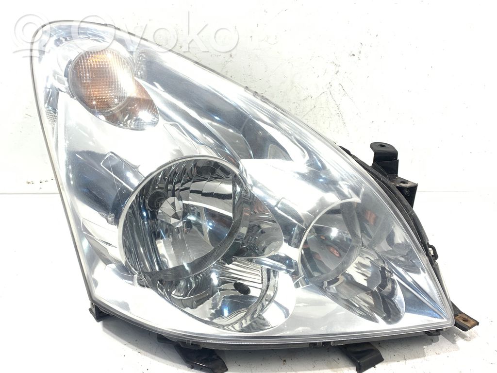 Toyota Corolla Verso AR10 Headlight/headlamp 