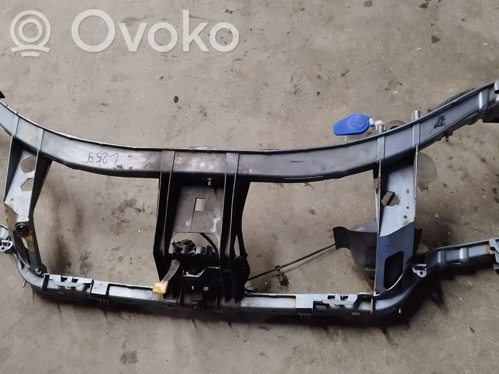 Ford Mondeo MK IV Viršutinė dalis radiatorių panelės (televizoriaus) 