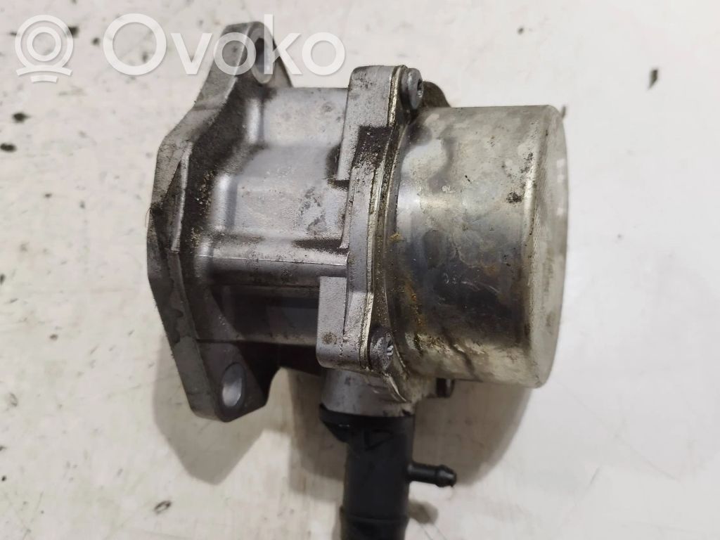 Renault Clio III Bomba de vacío 