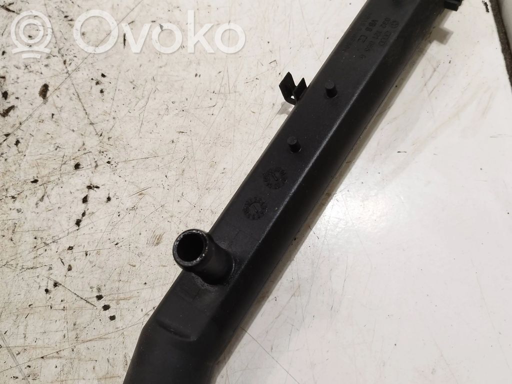 Volkswagen Golf V Engine coolant pipe/hose 