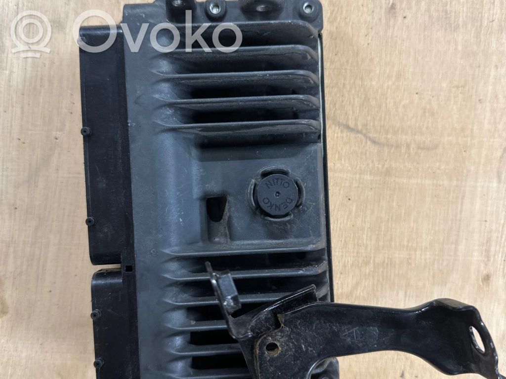Toyota Yaris XP210 Engine control unit/module 