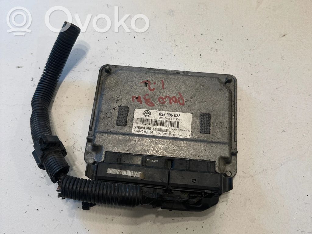 Volkswagen Polo IV 9N3 Sterownik / Moduł ECU 