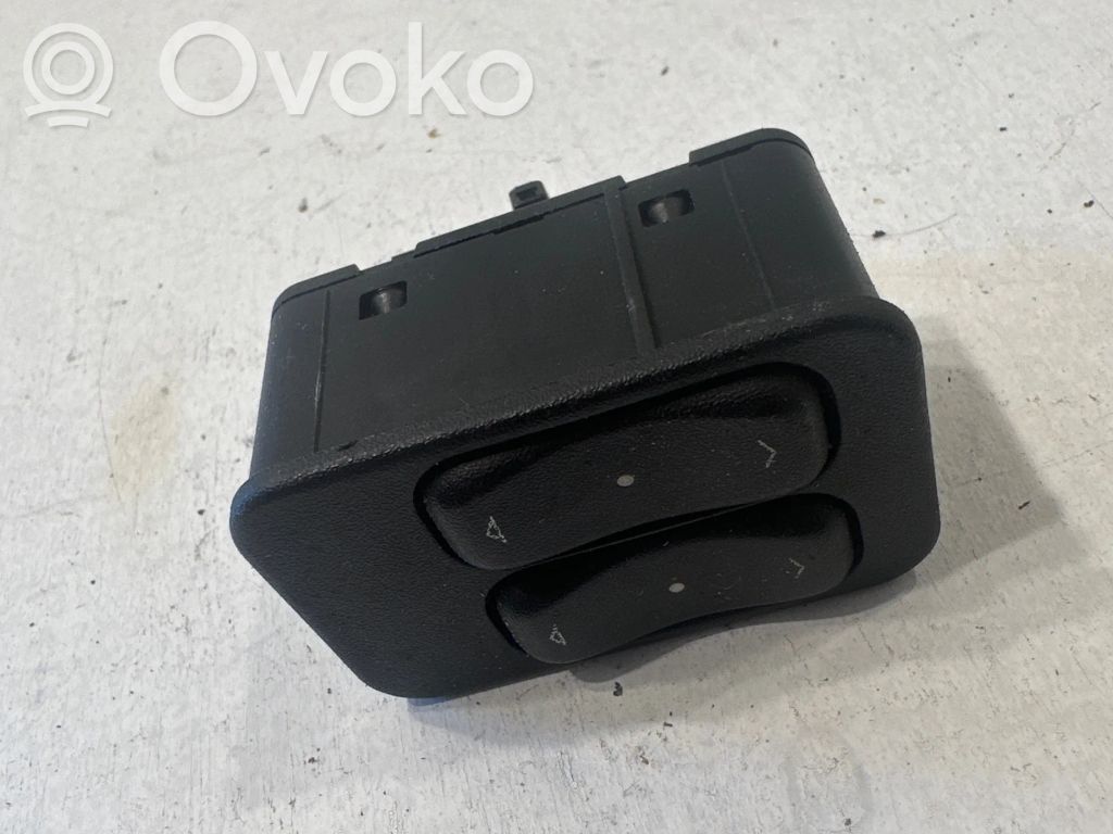 Electric window control switch   13363201,270602,90561088