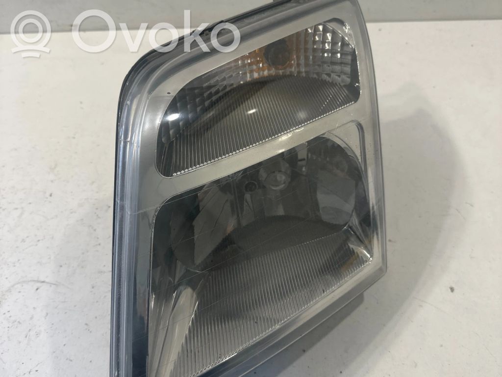 Ford Connect Headlight/headlamp 