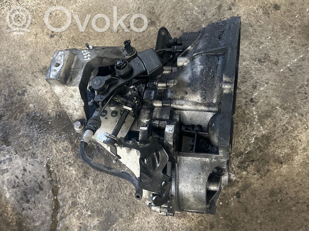 Volvo V70 Manualna 5-biegowa skrzynia biegów 