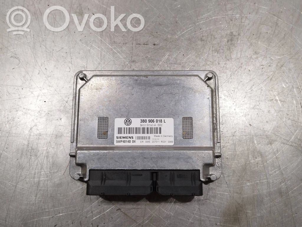 Volkswagen PASSAT B5.5 Engine control unit/module 