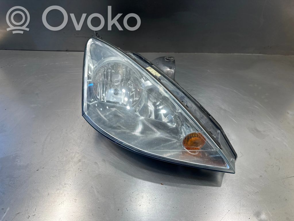 Ford Focus Headlight/headlamp 