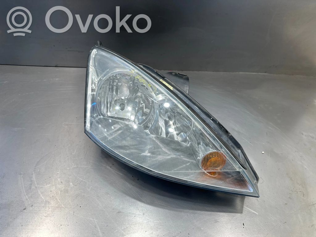 Ford Focus Headlight/headlamp 