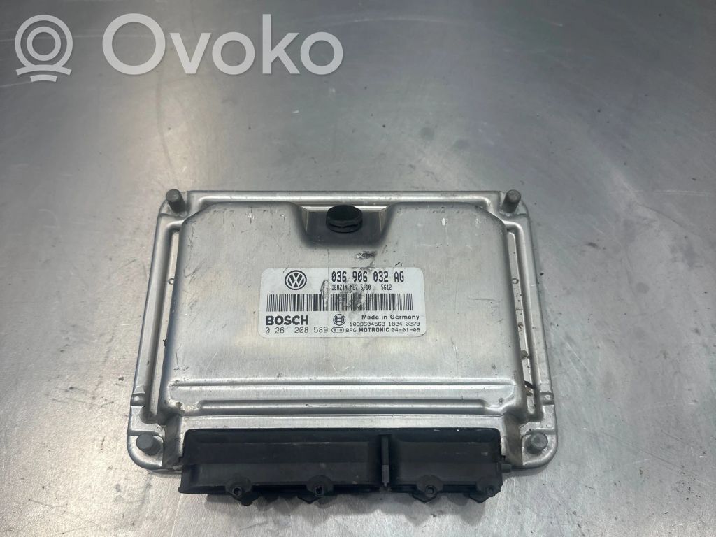 Volkswagen Golf V Engine control unit/module 