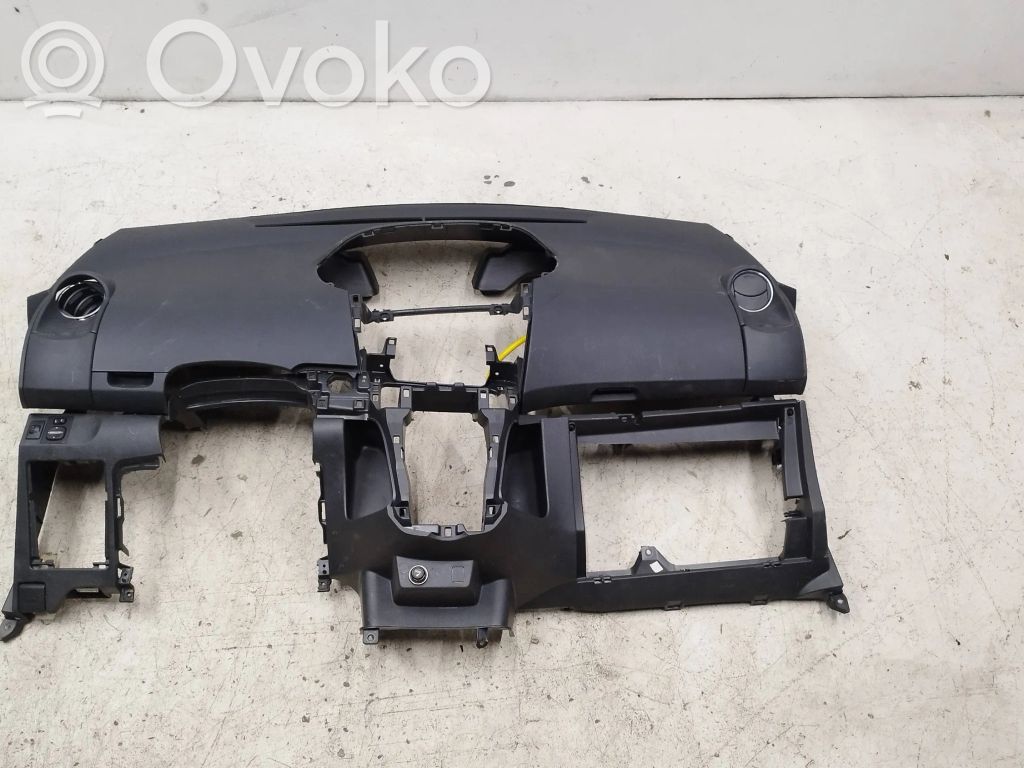 Toyota Yaris Kojelauta 