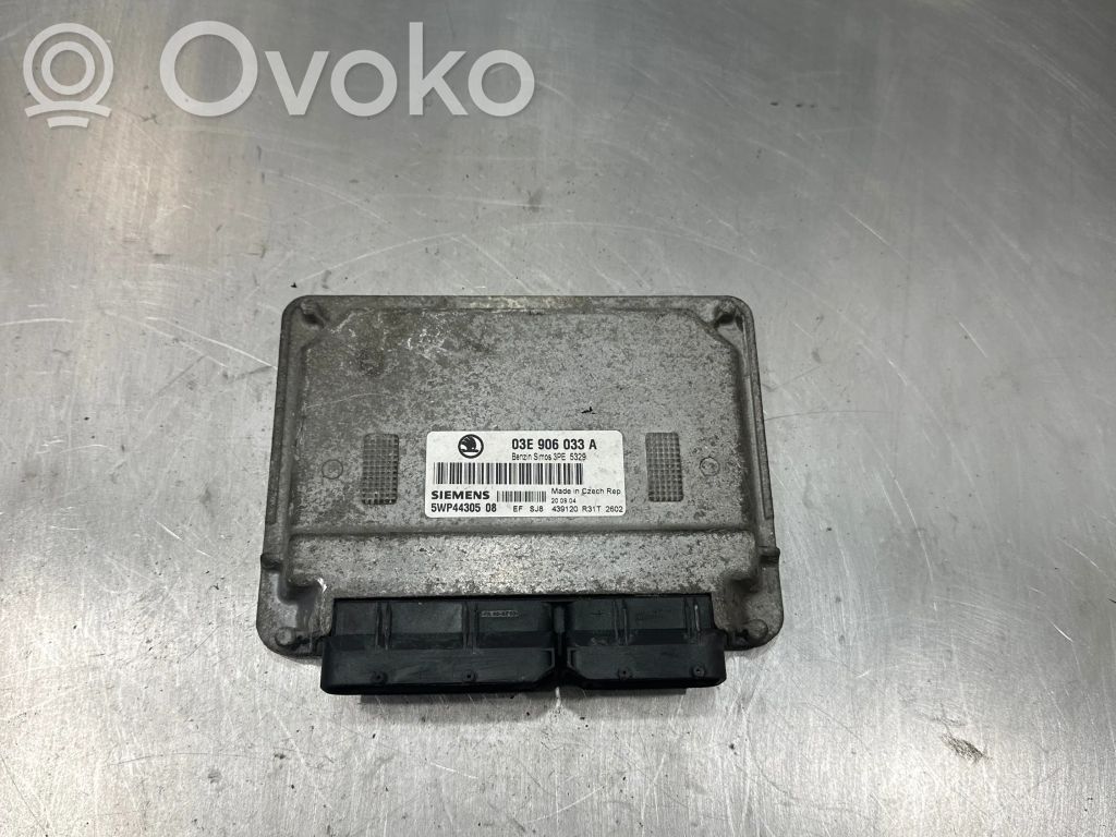 Engine control unit/module   03E906033A,5WP4430508,3PE5329