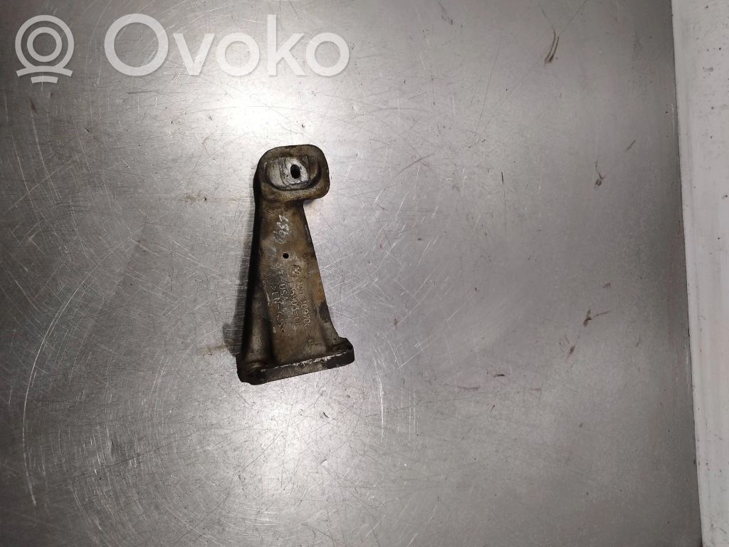 BMW X5 E53 Engine mounting bracket 