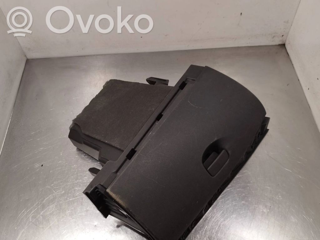 Renault Megane III Schowek deski rozdzielczej 