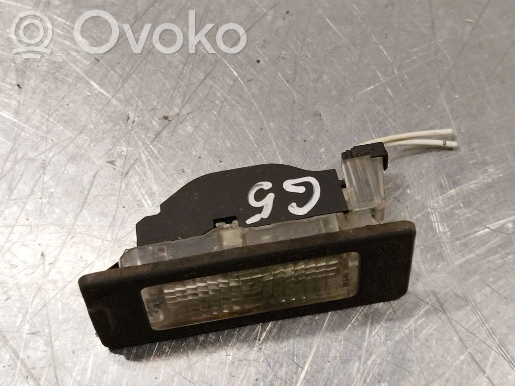 Volkswagen PASSAT B6 Éclairage de plaque d'immatriculation 