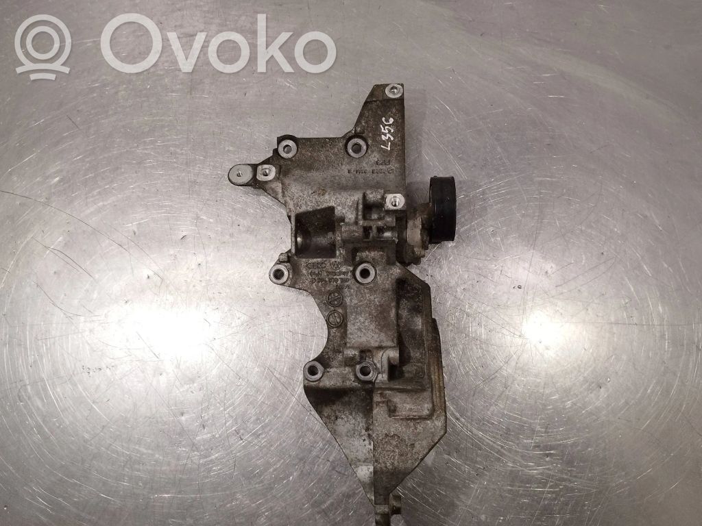 Volkswagen Caddy Mocowanie alternatora 