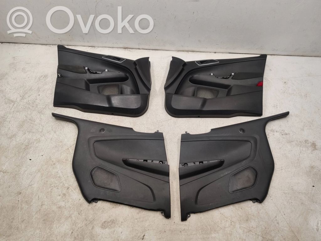 Conjunto de molduras del tarjetero de la puerta