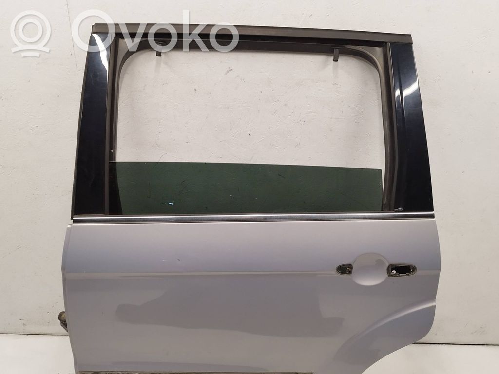 Rear door