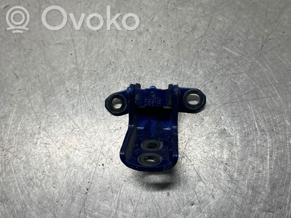 Renault Kadjar Rear door lower hinge 