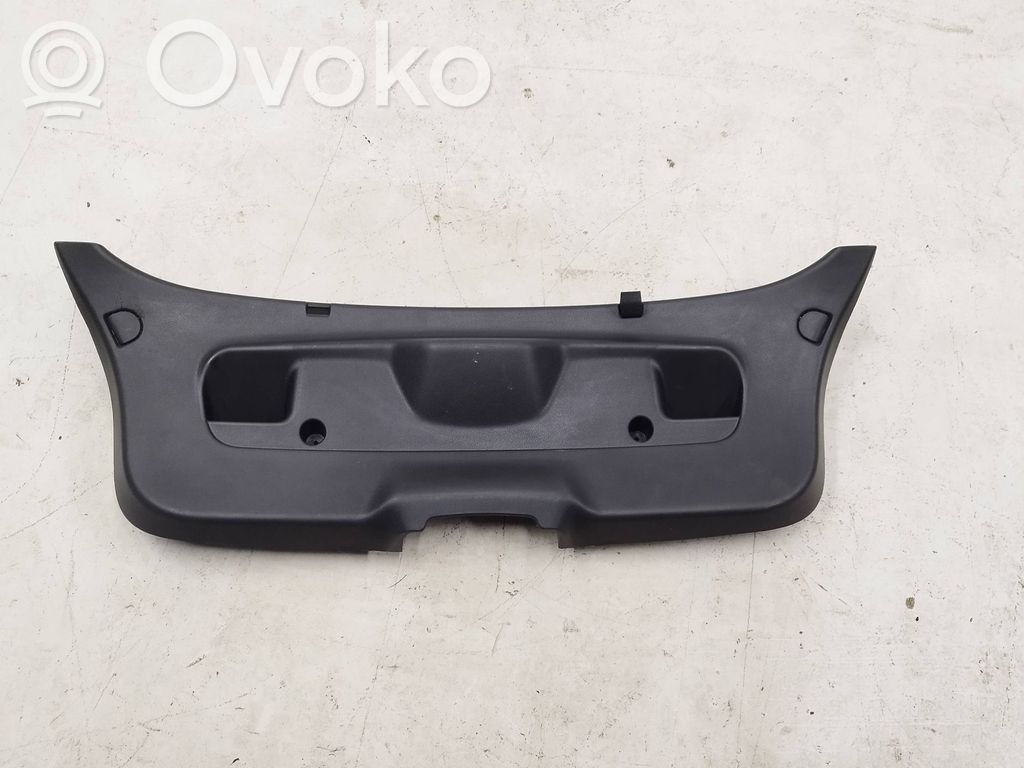 Citroen DS3 Tailgate trim 