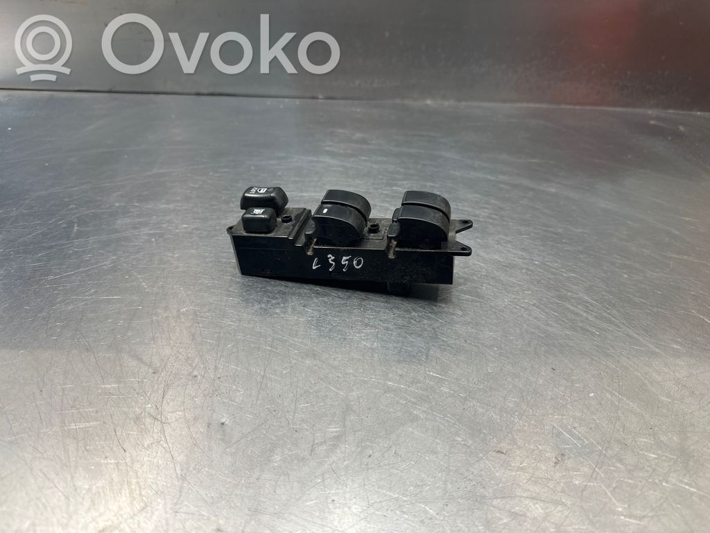 Mitsubishi Outlander Electric window control switch 