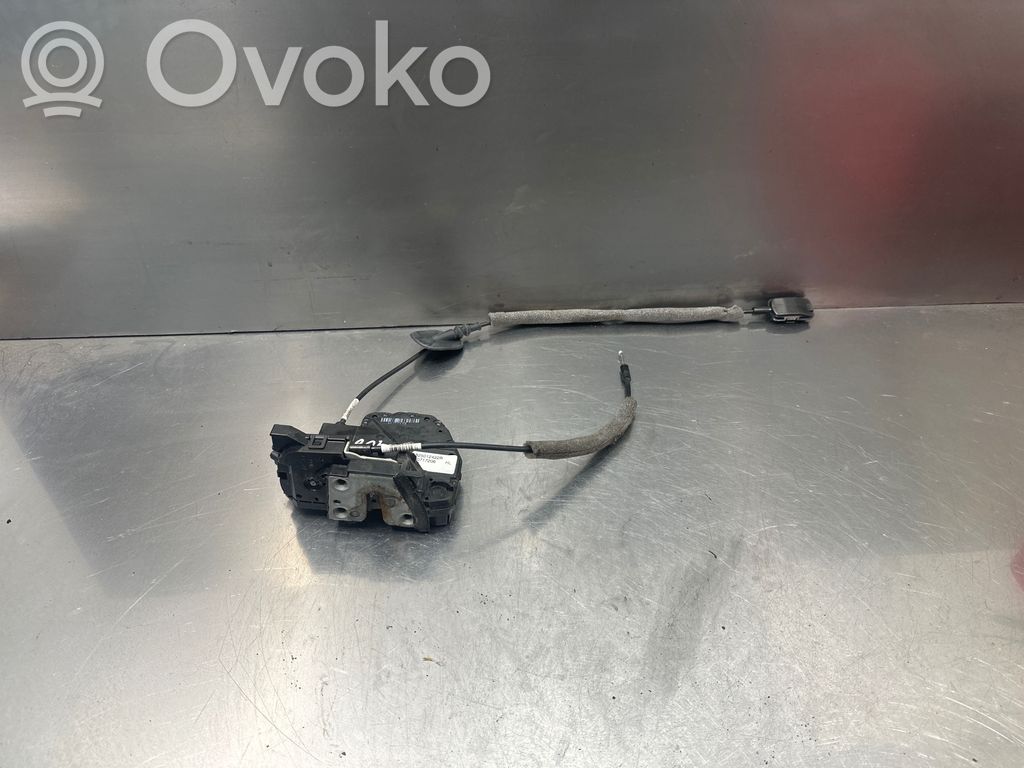 Renault Captur Rear door lock 