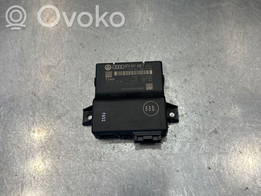 Audi A5 8T 8F Gateway control module 