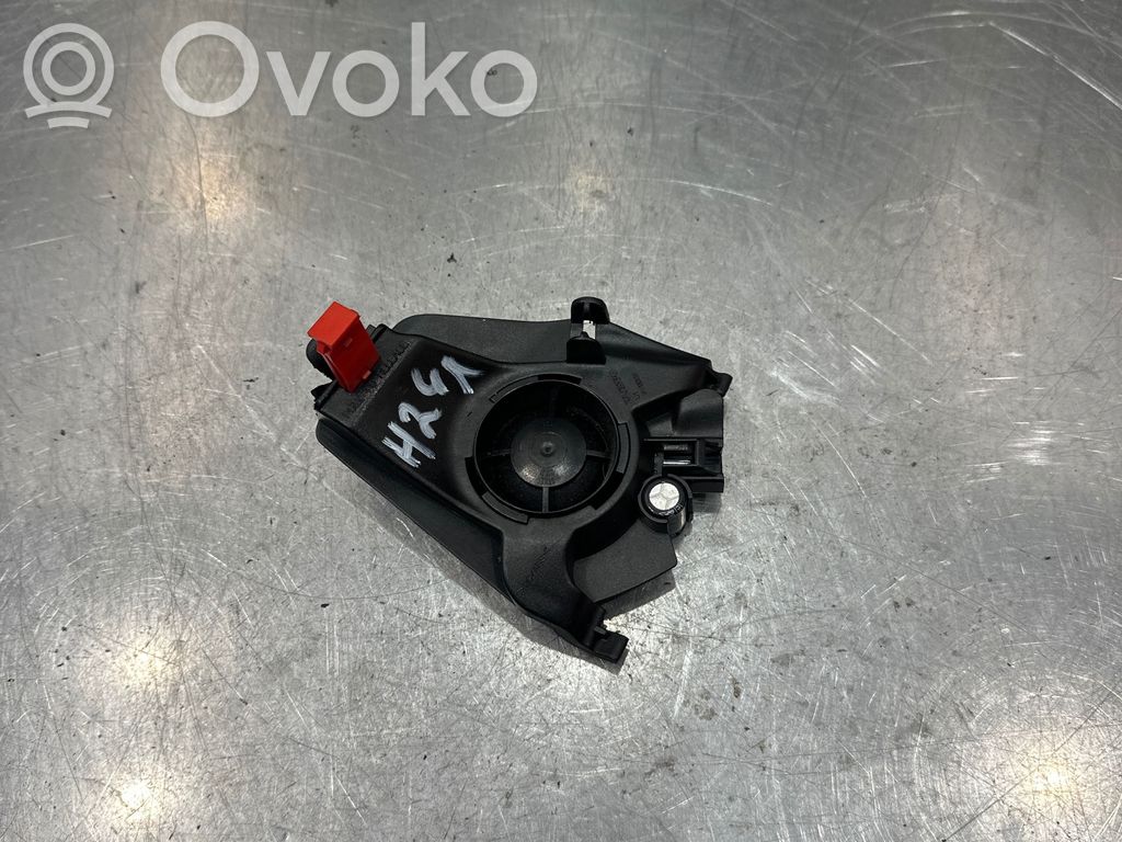 Volvo V70 Front door speaker 