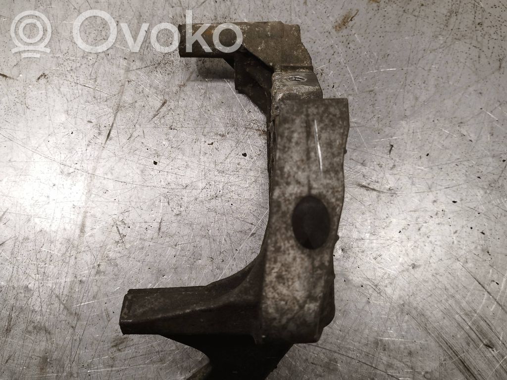 Volkswagen Touran I Engine mounting bracket 