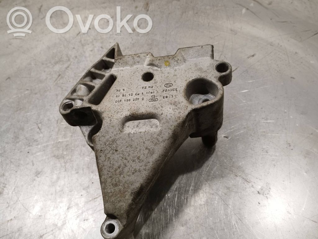 Volkswagen Golf V Engine mounting bracket 
