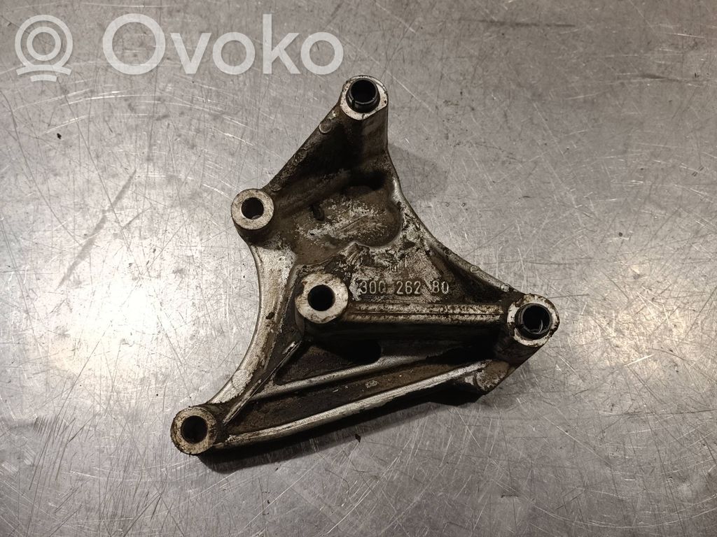 Renault Avantime Engine mounting bracket 