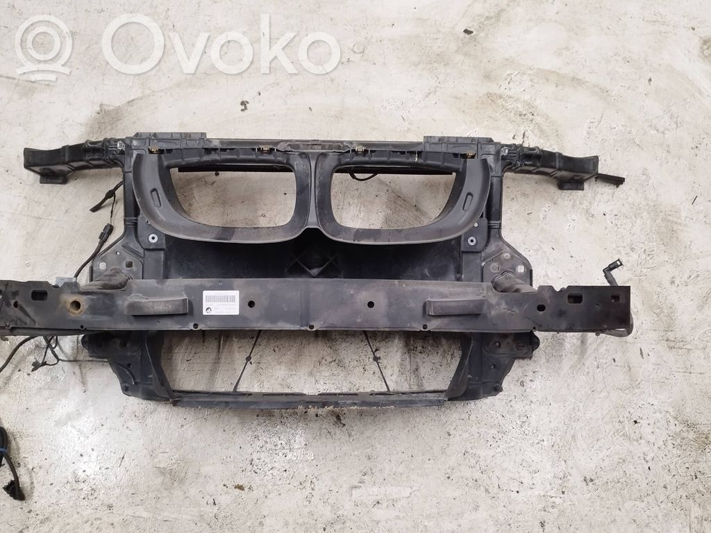 BMW 1 E81 E87 Radiatoru panelis 