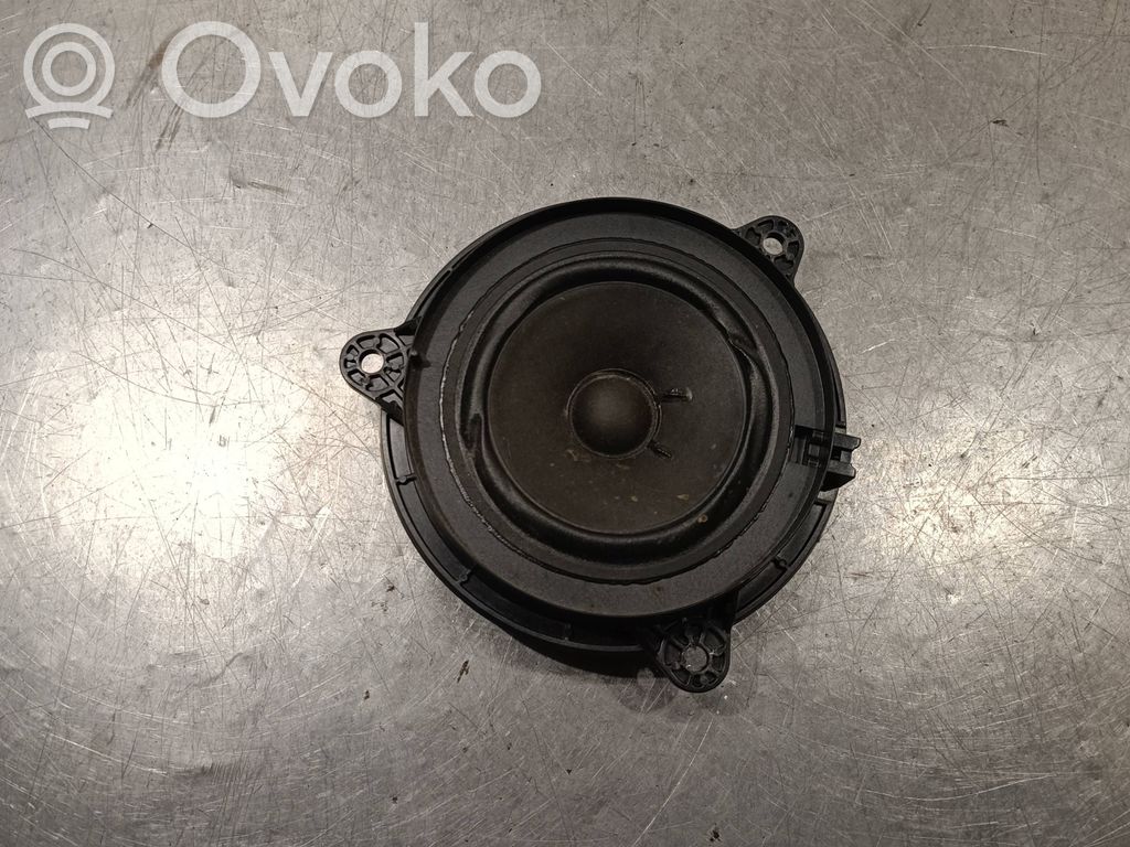 Renault Kadjar Takaoven kaiutin 