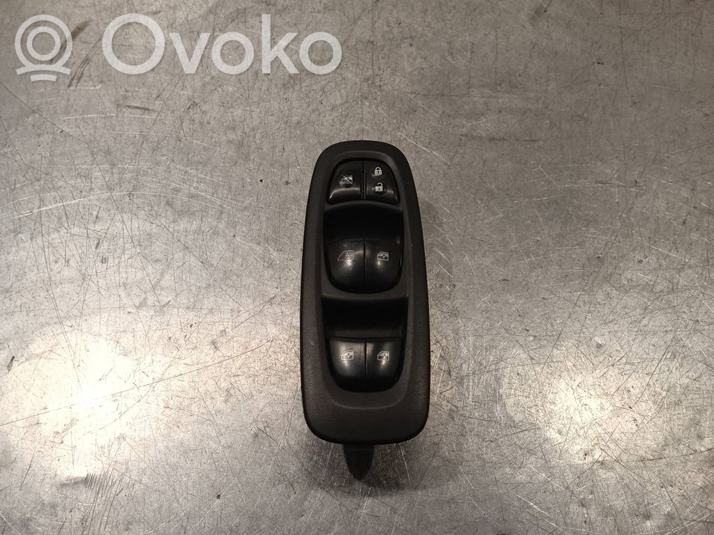 Renault Kadjar Electric window control switch 