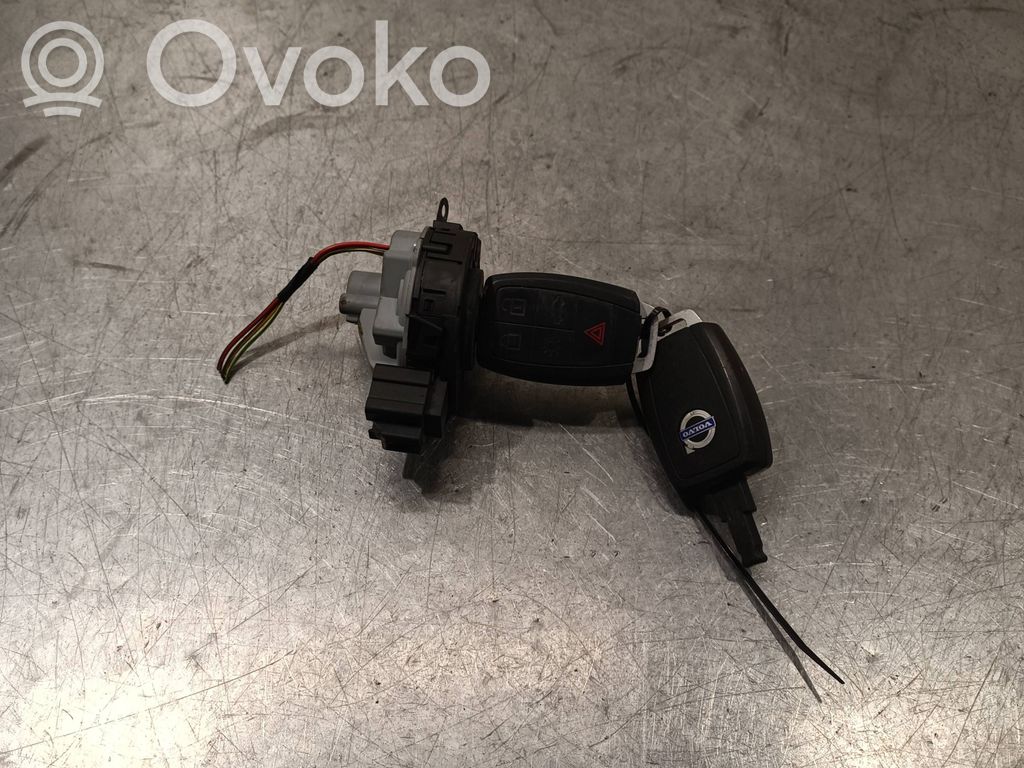 Volvo C30 Užvedimo spynelė 