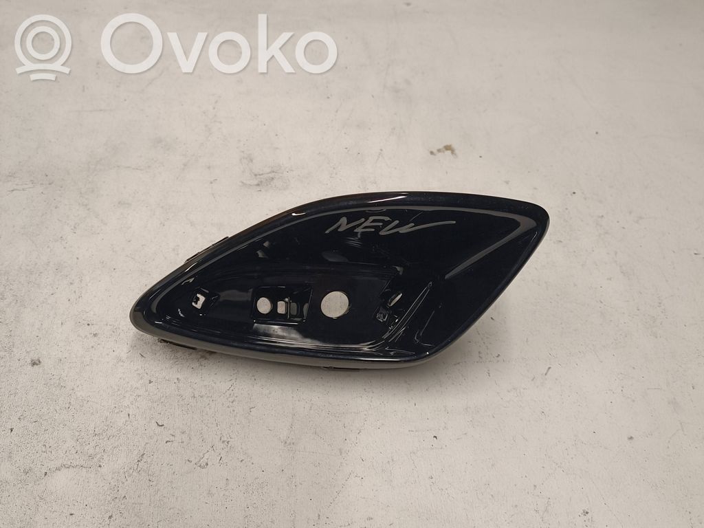 Rear tail light reflector   86662J7010
