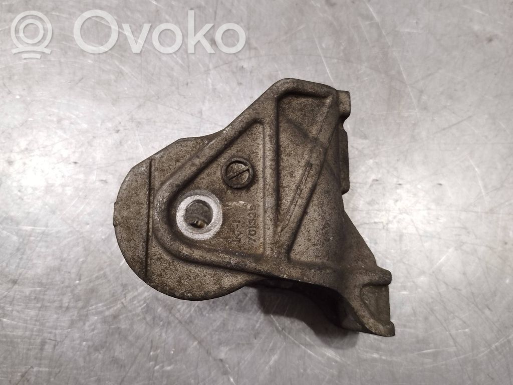 Mitsubishi Outlander Gearbox mounting bracket 