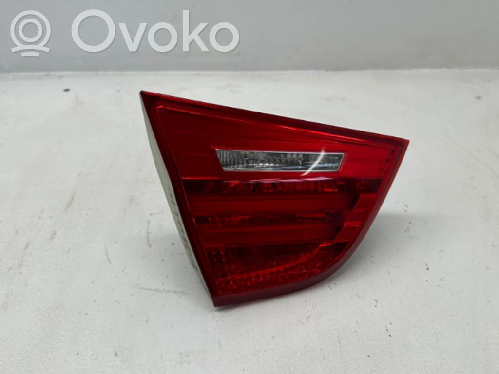 Volkswagen PASSAT B7 Tailgate rear/tail lights 