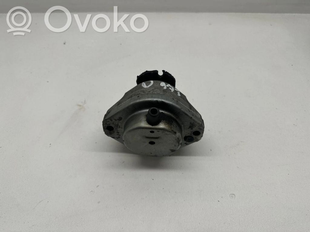 BMW 5 E60 E61 Variklio pagalvė 