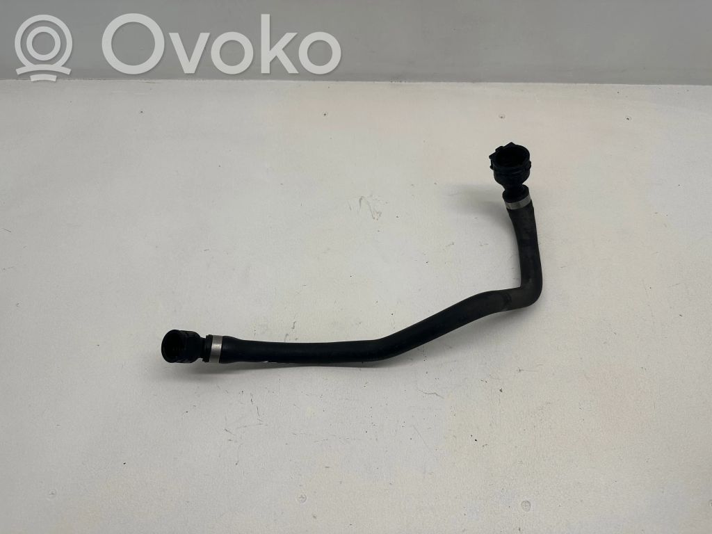 Volkswagen PASSAT B6 Engine coolant pipe/hose 