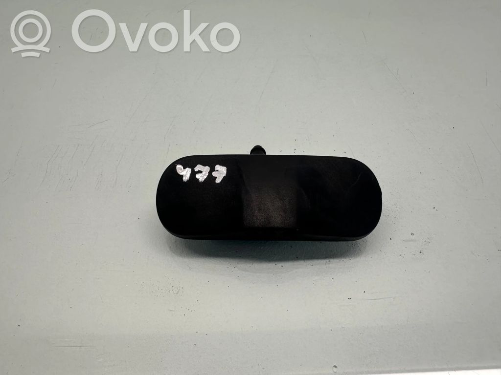 Audi A4 S4 B8 8K Windshield washer spray nozzle 