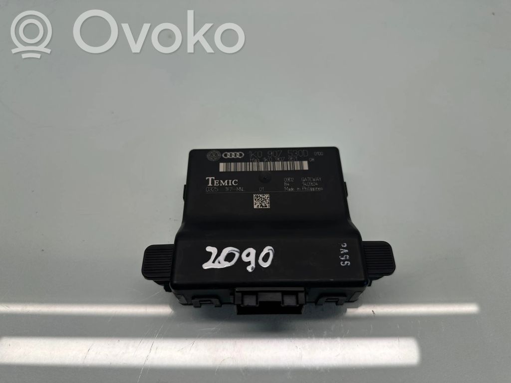 Audi A3 S3 8P Gateway control module 