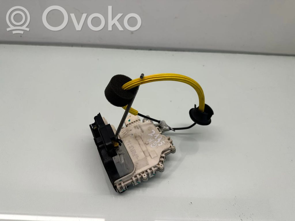 Audi A6 S6 C6 4F Takaoven lukko 
