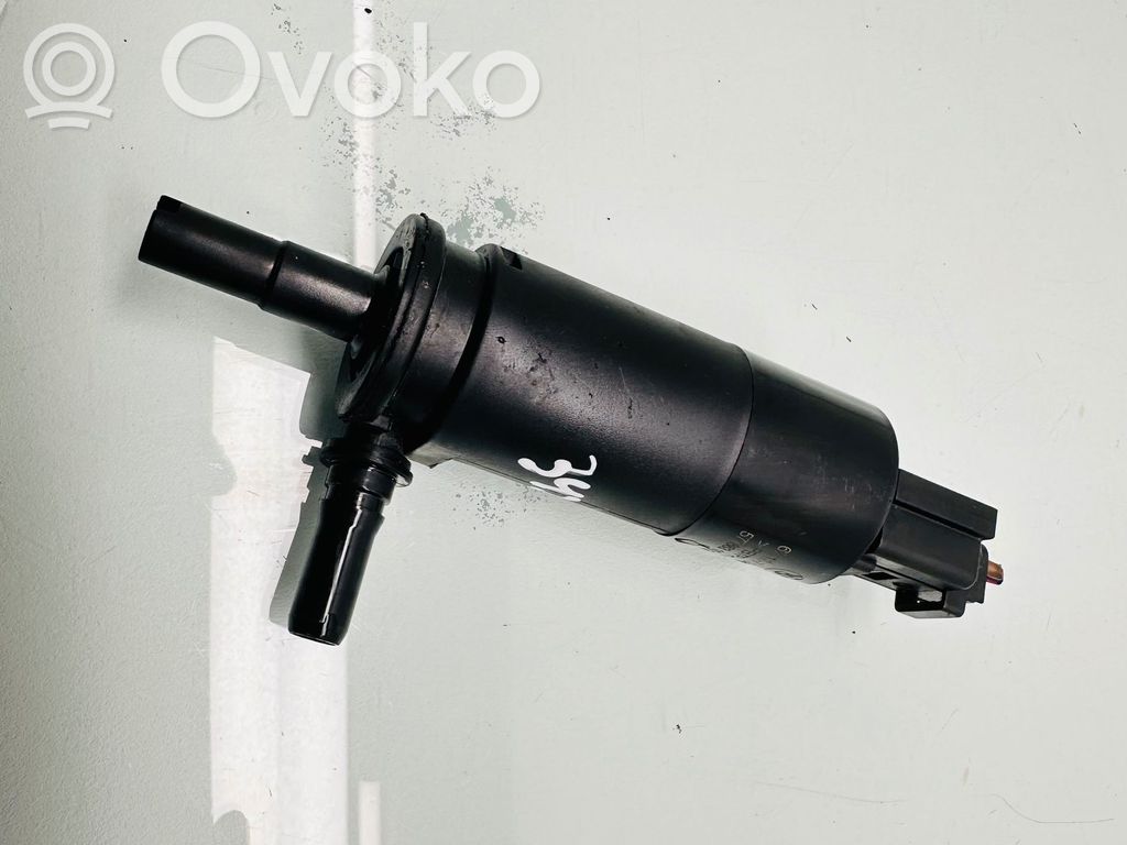 BMW X5 F15 Pompa spryskiwacza lampy przedniej 