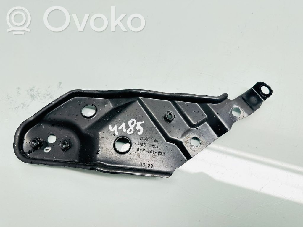 Cupra Formentor Headlight/headlamp mounting bracket 