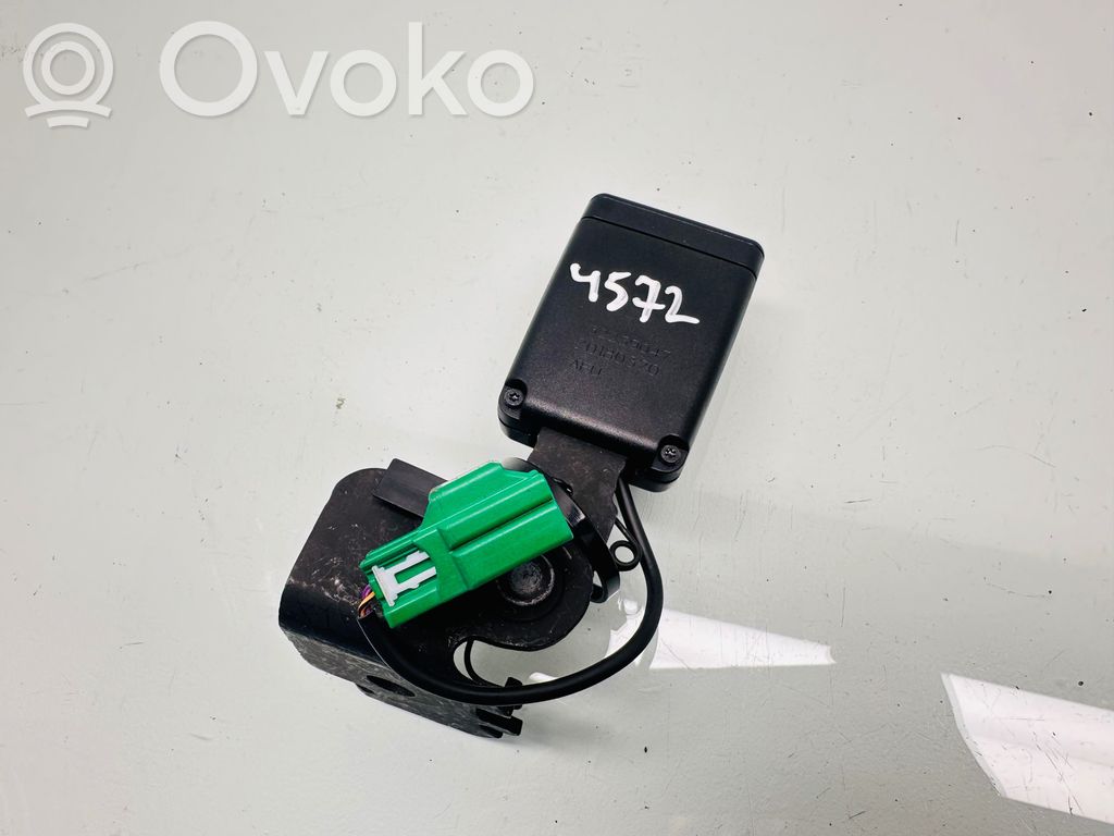 Volvo V90 Cross Country Rear seatbelt buckle 
