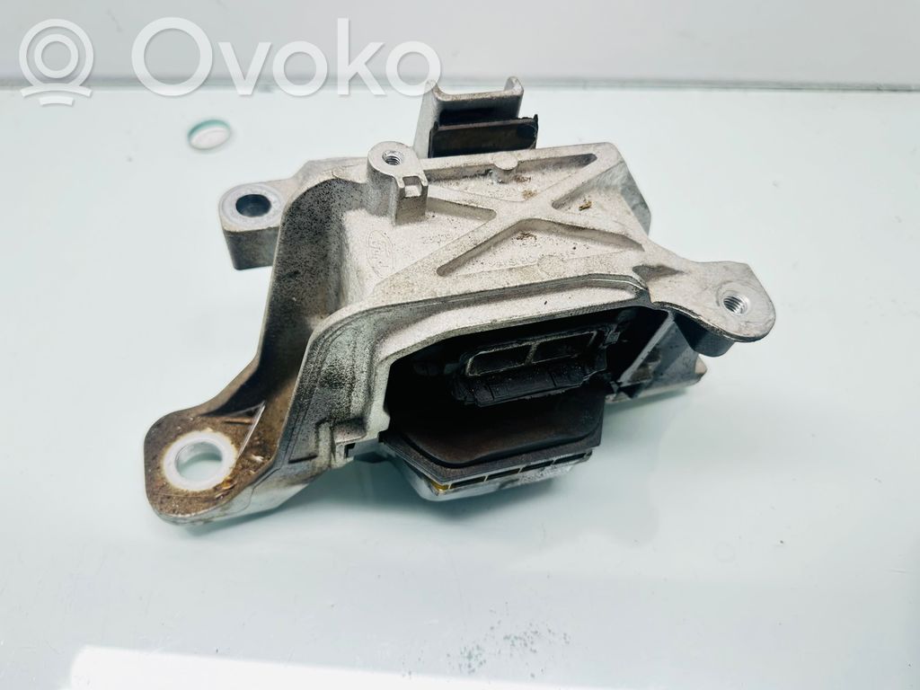 Engine mount bracket   LX616F012MB