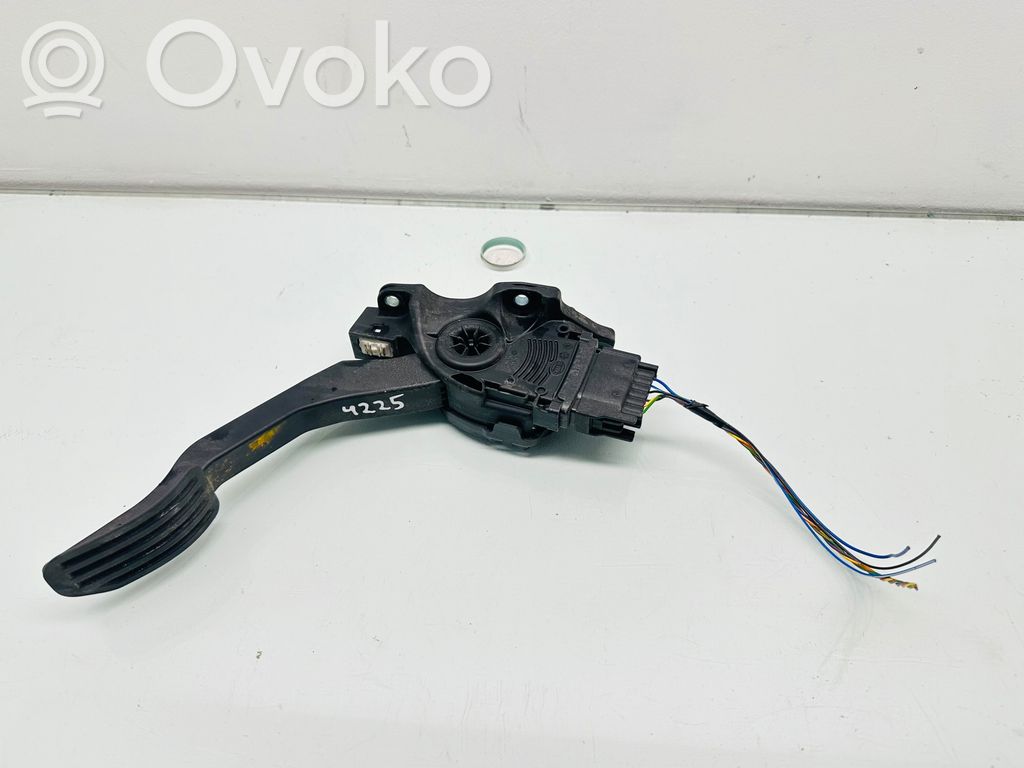 Volvo V60 Akceleratoriaus pedalas 